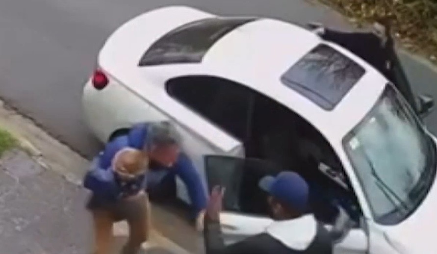 Quisieron-robarle-el-auto