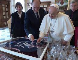 camiseta para el papa