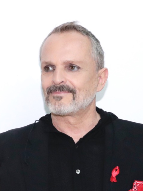 Miguel_Bosé_en_la_Presentación_de_la_Gala_Sida_de_2017