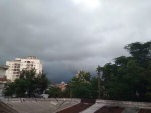 1634944806_Alerta-amarilla-por-tormentas-en-toda-la-provincia-Titulares