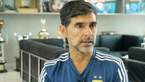 ROBERTO AYALA