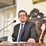 Presentarán en la Legislatura el libro Dogma o Ciencia, de Juan Carlos Berzzotti