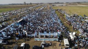 acto-de-productores-del-agro___AiLaJqh84_720x0__1