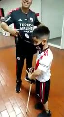 gallardo-le-cumplio-el-sueno-al-pequeno-hincha-de-river