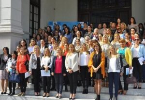 Mujeres_Ctes-696x482