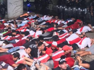 barras_detenidos.jpg_412320734