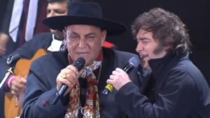 milei-palavecino-el-impactante-duo-en-el-escenario-de-jesus-maria-2171023
