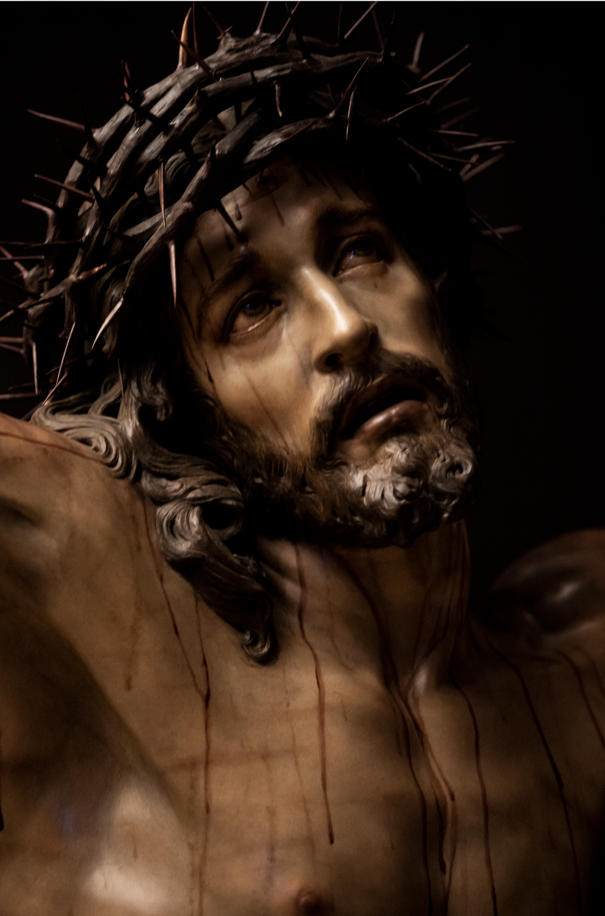 Imagen del Cristo del Perdón en madera policromada, tamaño natural, parroquia Virgen de Gracia, Puertollano, Ciudad Real. Crédito: Álvaro Lopez.